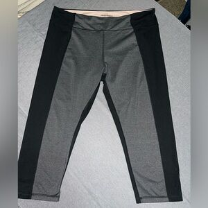 Women’s Cropped Leggings